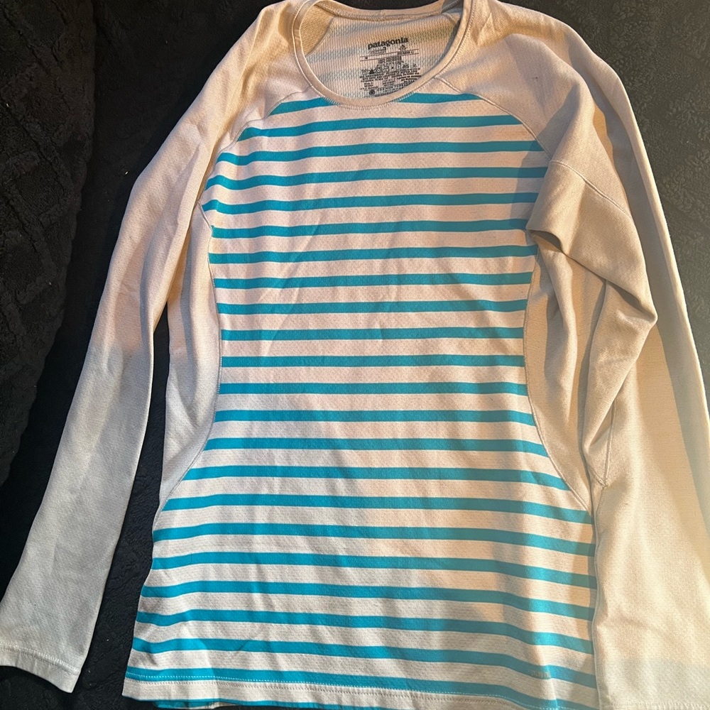 Patagonia Women's Blue and White Striped Long Sleeve Tee